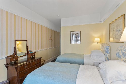 Golden Gate Hotel - image 35
