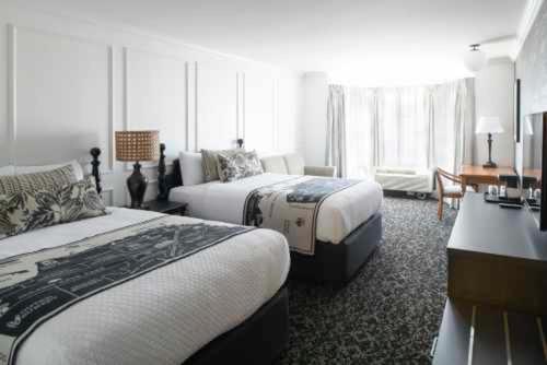 Cow Hollow Inn and Suites - main image
