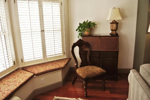 Cow Hollow Inn and Suites - image 12