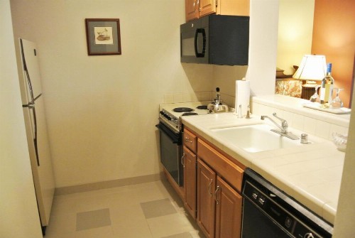 Cow Hollow Inn and Suites - image 30