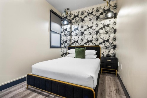Hotel Epik - image 11