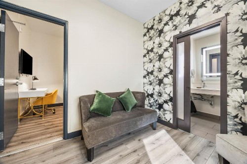 Hotel Epik - image 39