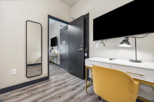 Hotel Epik - image 7