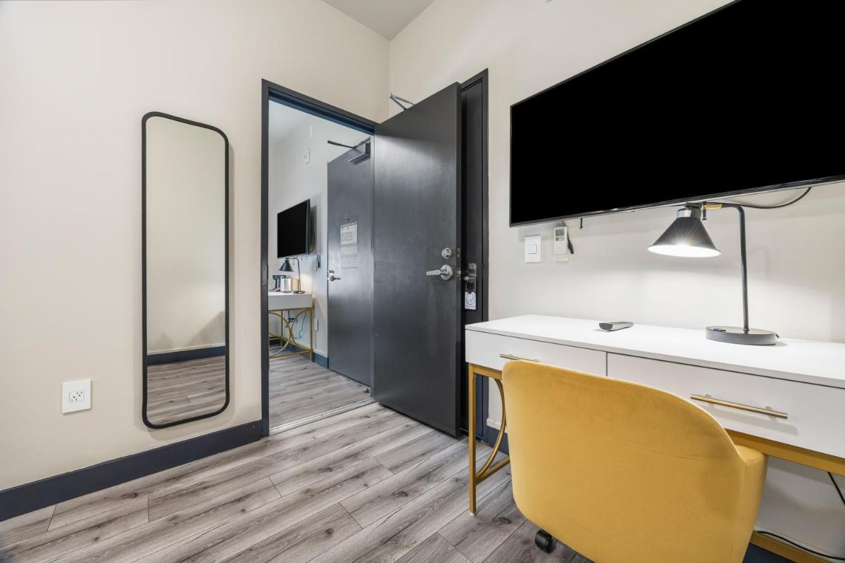Hotel Epik - image 7