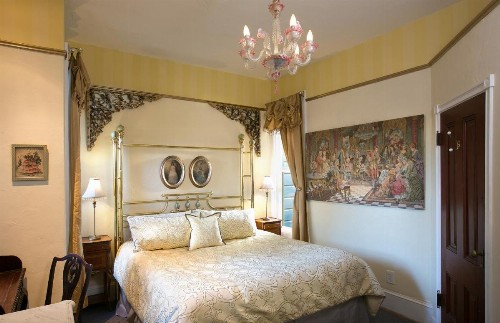 Noe's Nest Bed and Breakfast - image 2
