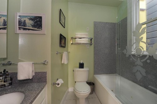 Noe's Nest Bed and Breakfast - image 22