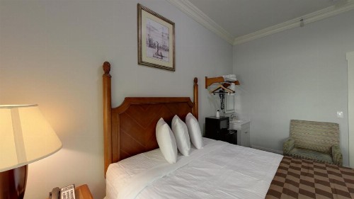 Warfield Hotel - image 26