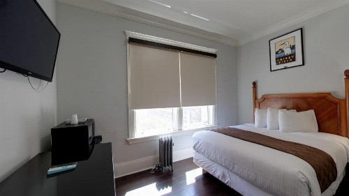 Warfield Hotel - image 33