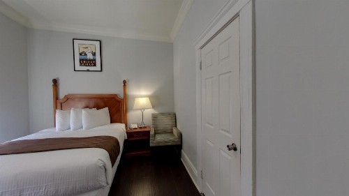 Warfield Hotel - image 4