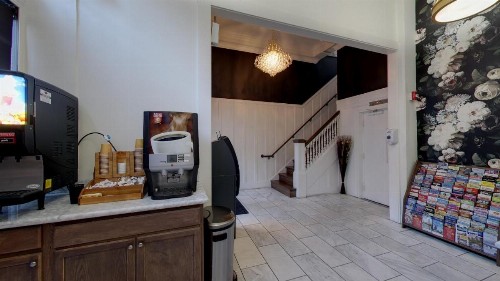 Warfield Hotel - image 41