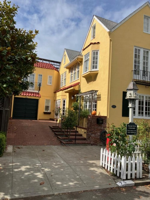 My Rosegarden Guest Rooms - image 1