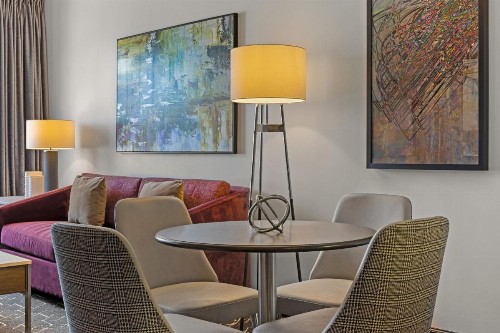 Deluxe Union Square Suites - image 35