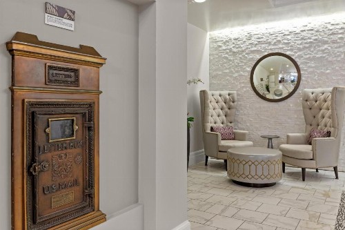 Deluxe Union Square Suites - image 38
