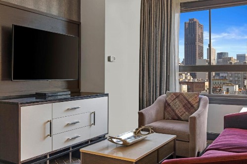 Deluxe Union Square Suites - image 41