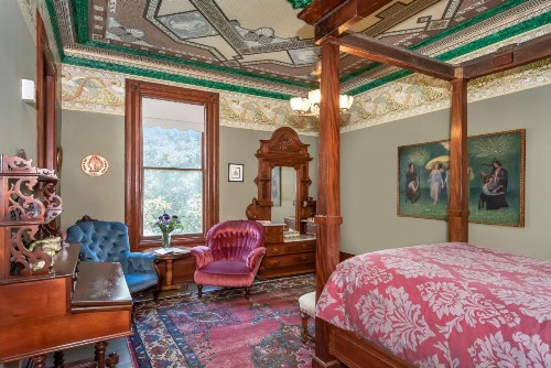 Chateau Tivoli Bed and Breakfast - image 19