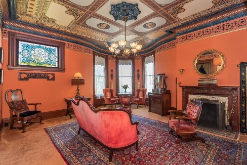 Chateau Tivoli Bed and Breakfast - image 20