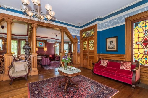 Chateau Tivoli Bed and Breakfast - image 45