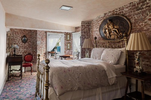 Chateau Tivoli Bed and Breakfast - image 46