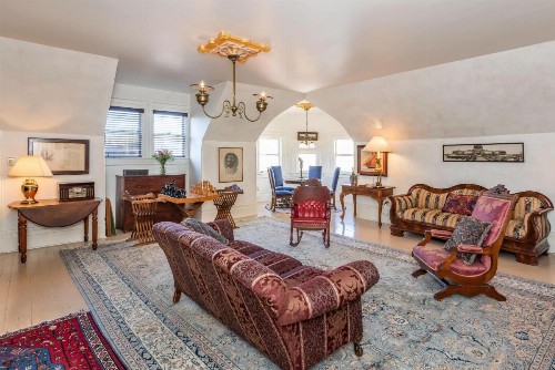 Chateau Tivoli Bed and Breakfast - image 49