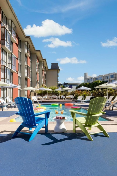 Hotel Caza - image 2