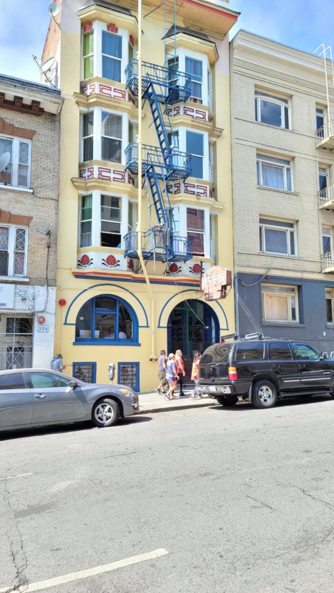 Western Hotel - image 5