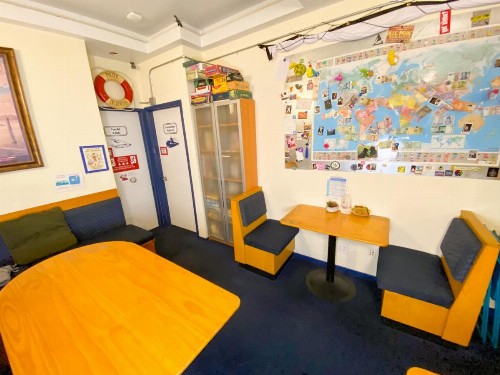 Pacific Tradewinds Hostel - image 8