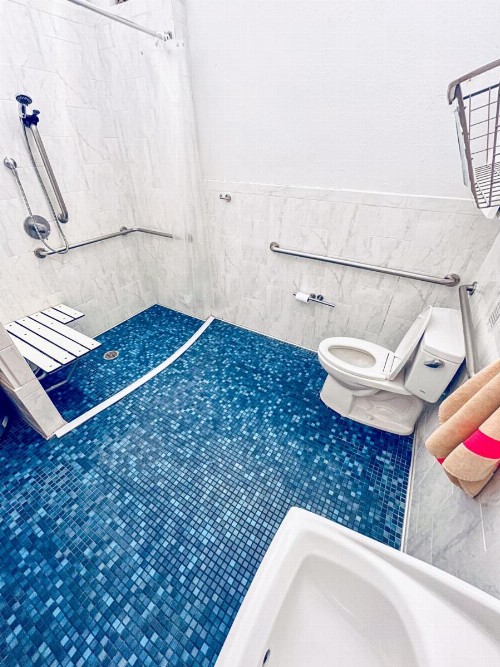 Pacific Tradewinds Hostel - image 2