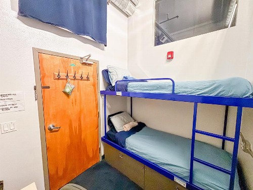 Pacific Tradewinds Hostel - image 20