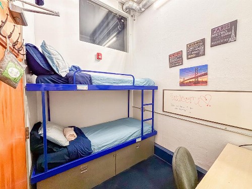 Pacific Tradewinds Hostel - image 46
