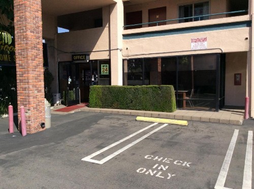 New Century Inn - image 8