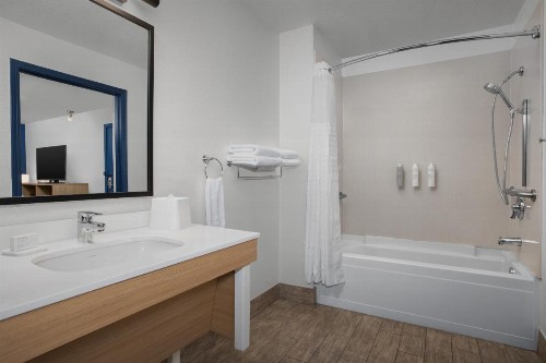 La Quinta by Wyndham San Jose Airport - image 38