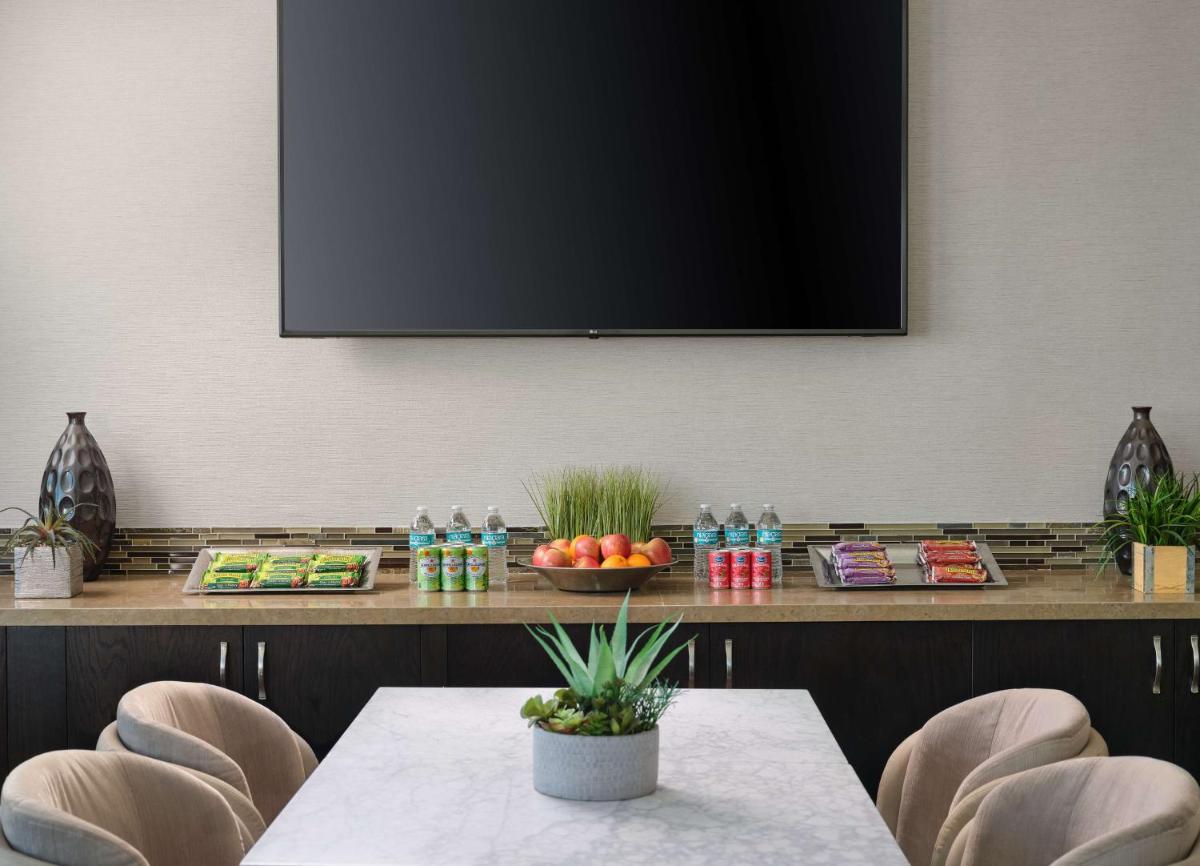 Hilton San Jose - image 4