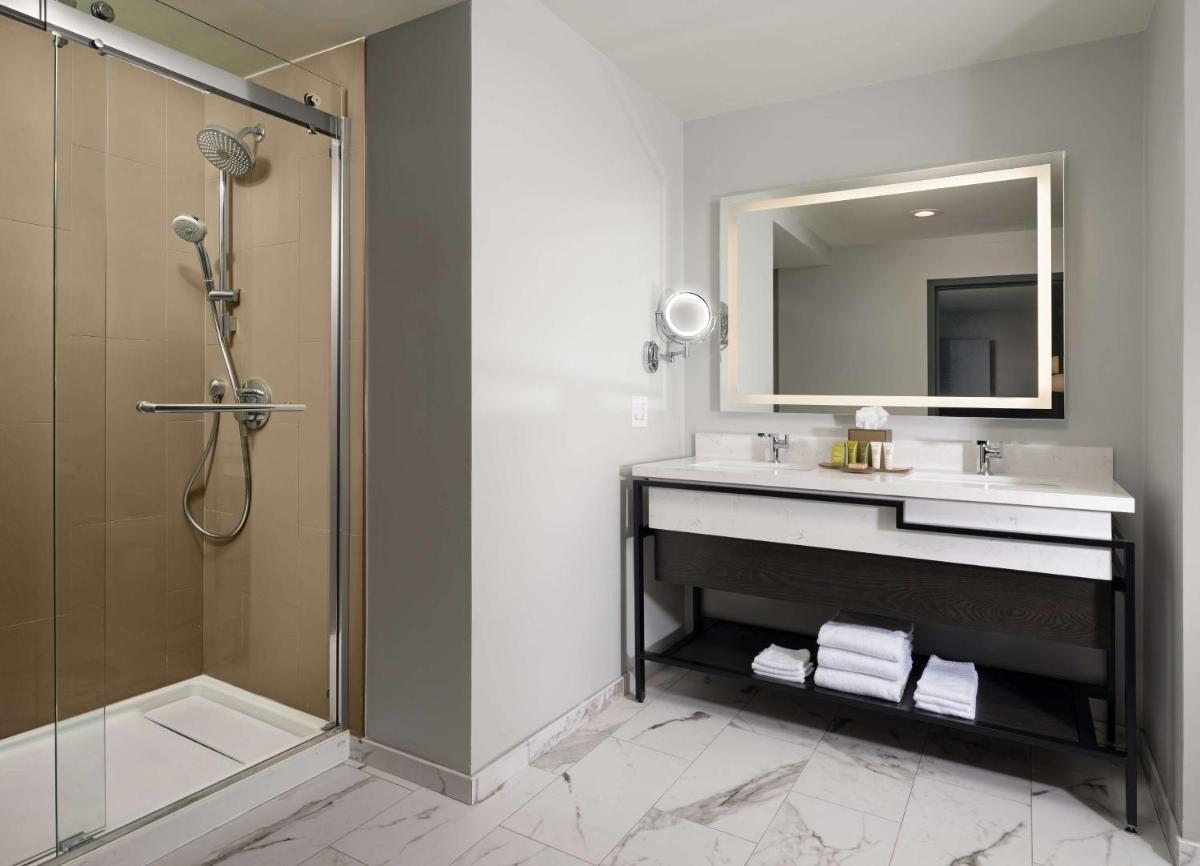 Hilton San Jose - image 5