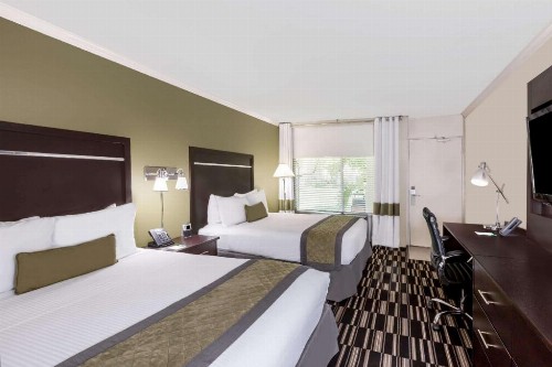 Wyndham Garden San Jose Airport - image 10
