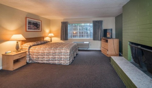 Hotel Rose Garden - image 2