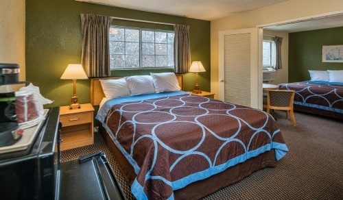 Hotel Rose Garden - image 8