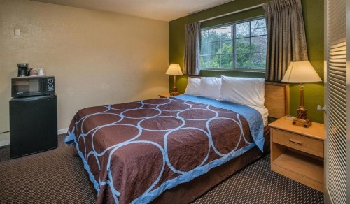 Hotel Rose Garden - image 9