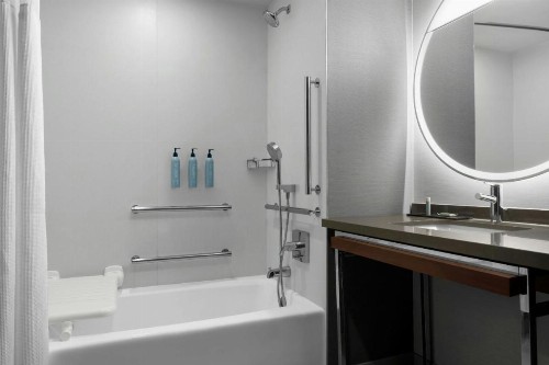 Four Points by Sheraton San Jose Airport - image 17