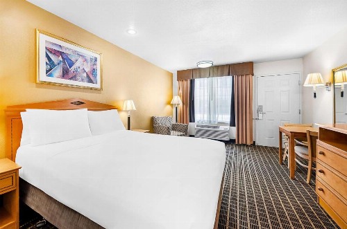 SureStayPlus Hotel by Best Western San Jose Central City - image 32
