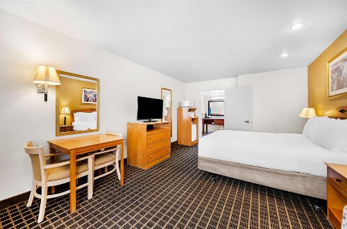 SureStayPlus Hotel by Best Western San Jose Central City - image 33