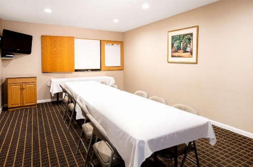 SureStayPlus Hotel by Best Western San Jose Central City - image 41