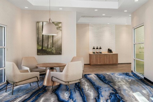 Fairfield Inn and Suites by Marriott San Jose Airport - image 27
