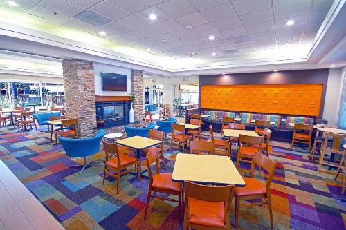 Fairfield Inn and Suites by Marriott San Jose Airport - image 29