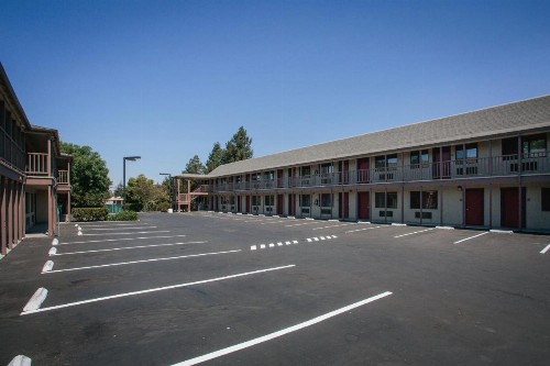Alura Inn - image 19
