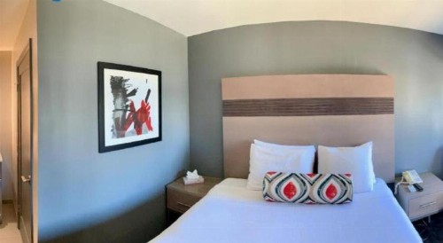 Pacific Motor Inn - image 26