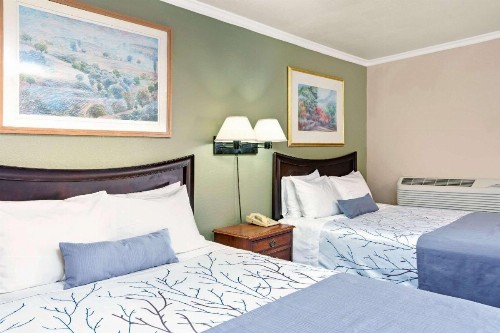 Days Inn by Wyndham San Jose Convention Center - image 12