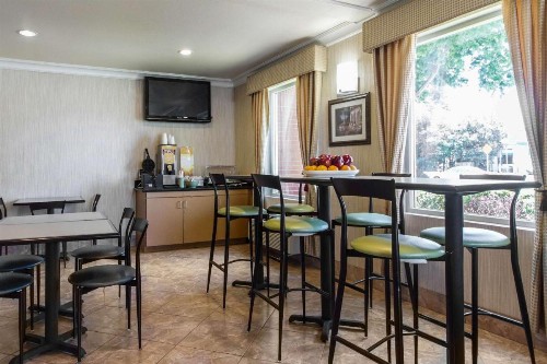 Quality Inn San Jose Airport - Silicon Valley - image 35