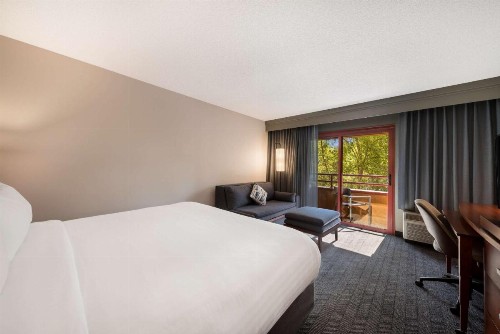 Sonesta Select San Jose Airport - image 3