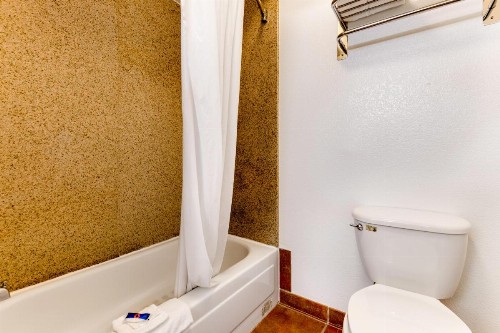 Motel 6-San Jose CA - Convention Center - image 7