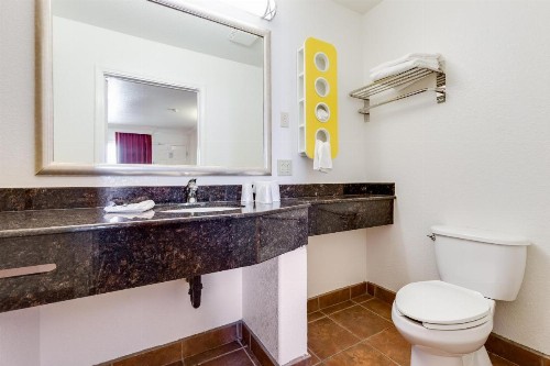 Motel 6-San Jose CA - Convention Center - image 14